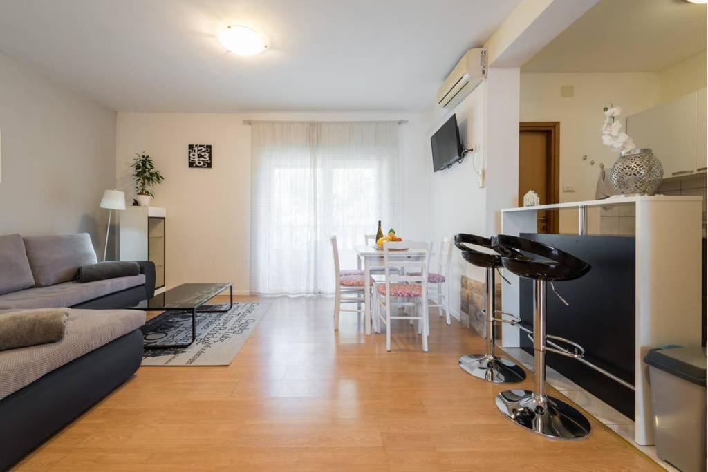 Super Horizont -Free Parking And Jaccuzzi Hotel Stobrec Exterior photo